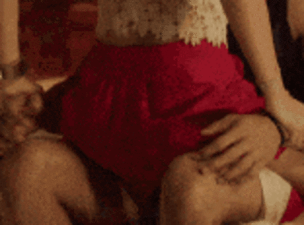 女上位怎么做才舒服？在上面如何做到有节奏的运动