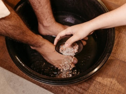 男人泡脚能提高性功能吗