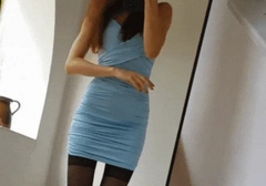 想跟女生自然的聊性话题，有哪些技巧？