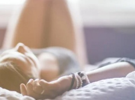 这些姿势女生慎用，小心破坏两人的情趣…