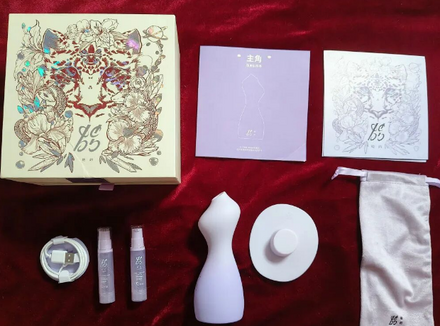 TAOF她的主角吮吸情趣玩具，吸吸会流润滑啦