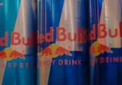 喝红牛可以提高性功能吗？红牛成分分析