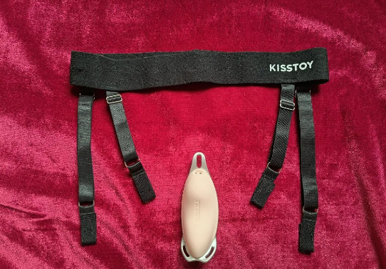 kisstoy外出穿戴跳蛋迷路三件套,体内体外他全都有