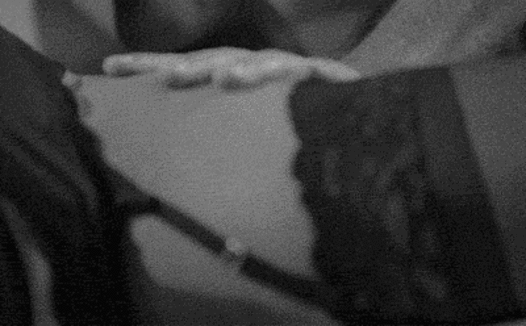 女生无法抗拒的亚当抚触爱抚法