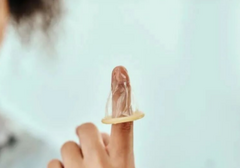 避孕套能当手指套用吗