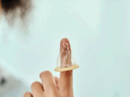 避孕套能当手指套用吗