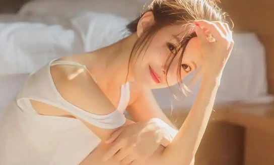 女生主动让男生摸自己的头发代表什么