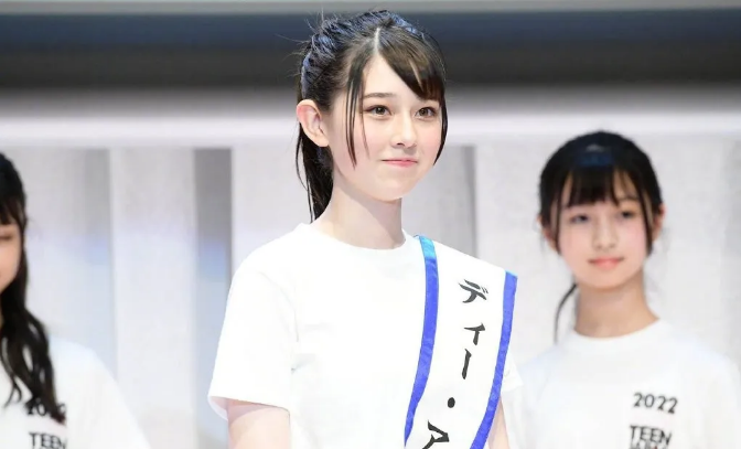 2022日本美少女冠军：14岁初中生石川花